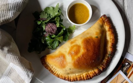 4.7 Rating –  Music & Mountains – Greater Kailash 1 – ₹2800 approx for two, exclusive of alcohol and taxes – Hillside Cafe & Cocktail Garden in New Delhi