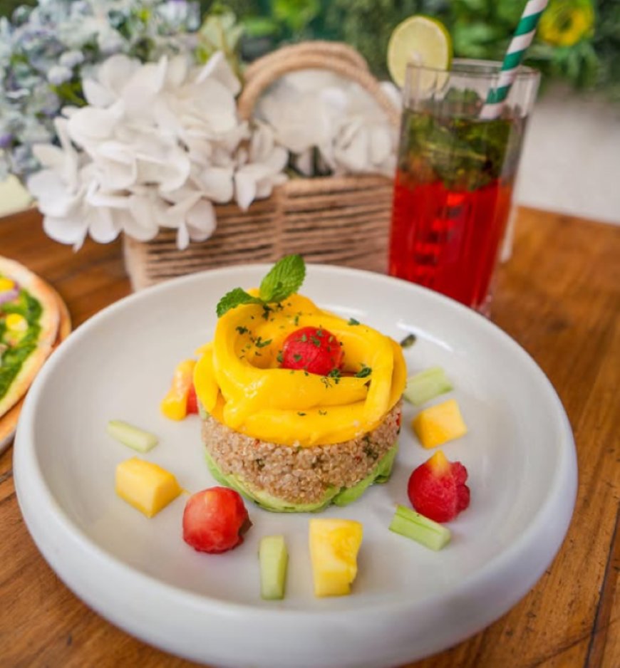 4.6 Rating – Cafe Uncover, Sector 12 Dwarka – ₹1,600–₹2,200 approx for two (exclusive of alcohol) and taxes – Trendy Casual Dining Café in West Delhi