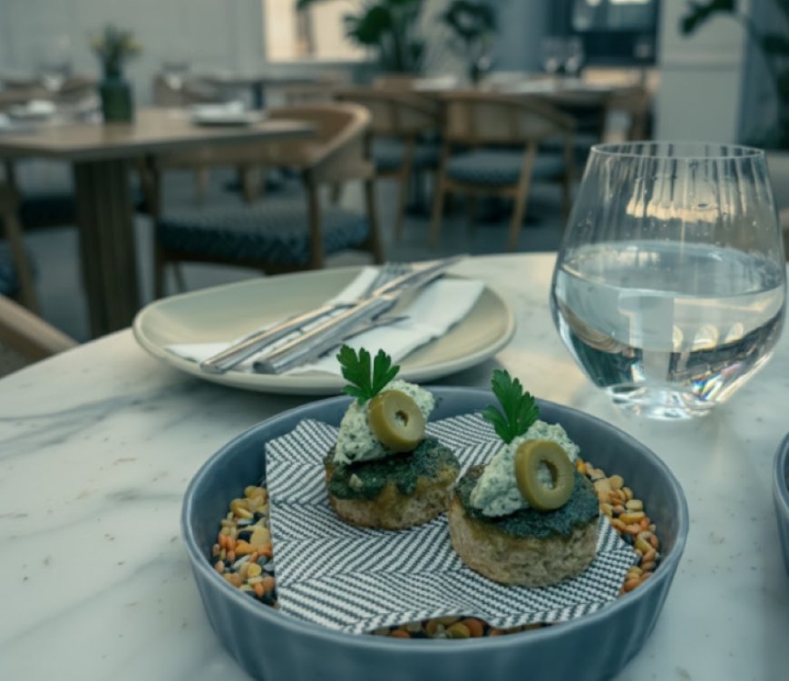 4.0 Rating – Chisme, Chhatarpur – ₹1,600–₹2,200 approx for two (exclusive of alcohol) and taxes – Casual Rooftop Café Near Dhan Mill, South Delhi