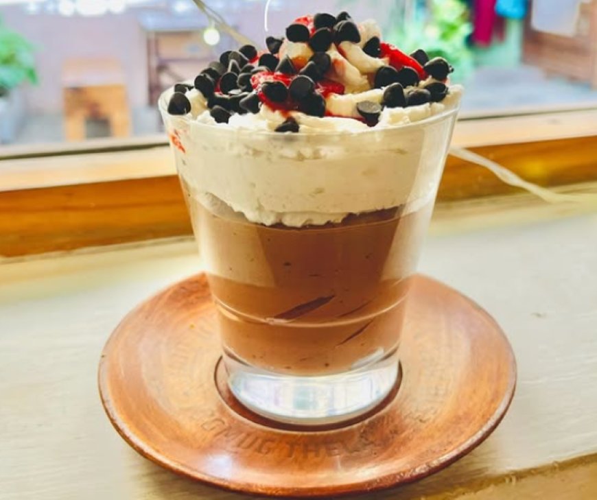 4.2 Rating – Jugmug Thela, Saket – ₹900–₹1,300 approx for two (exclusive of alcohol and taxes) – Rustic Artisan Tea Café & Cultural Hangout in South Delhi