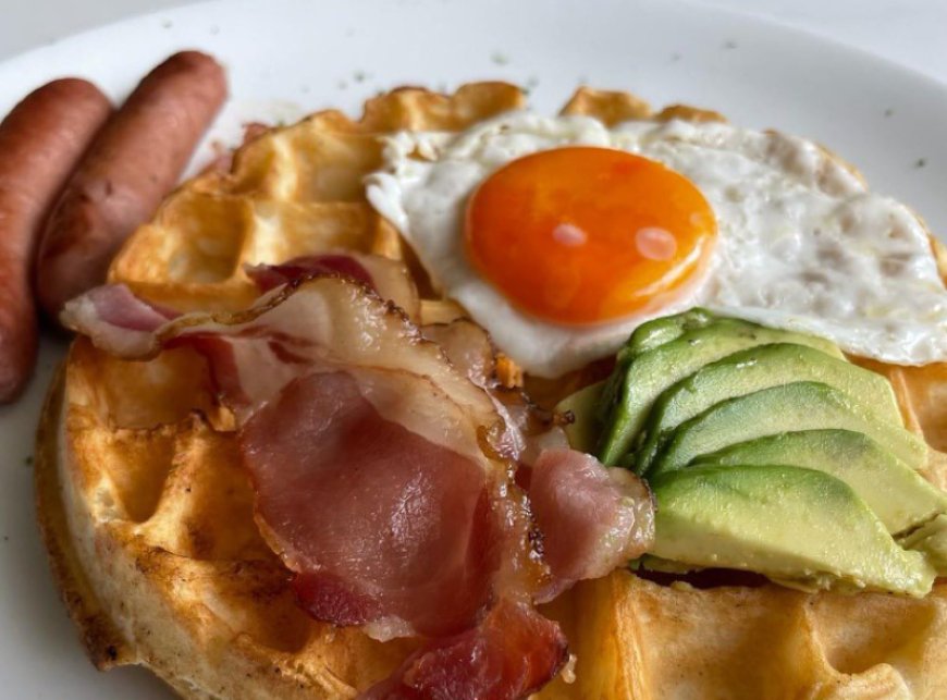 4.3 Rating – The Blue Door Café, Khan Market – ₹1,800–₹2,400 approx for two (exclusive of alcohol and taxes) – Cosy European Café & Brunch Spot in Central Delhi
